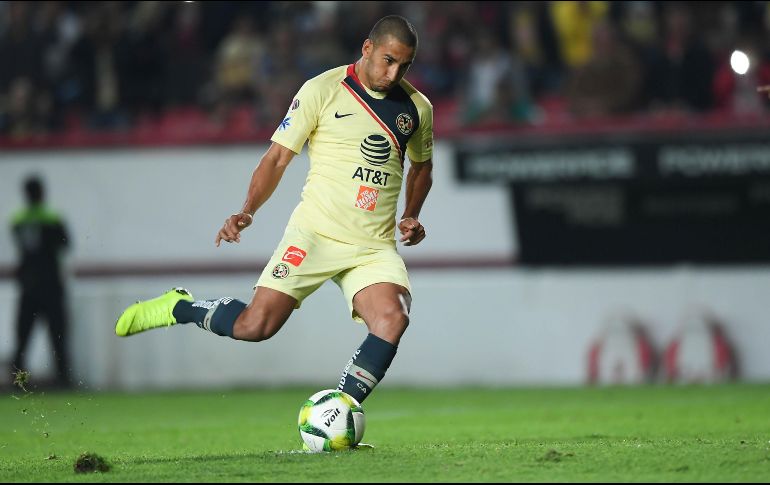 Por más que Miguel Herrera asegura que cuenta con Domínguez mientras no le digan otra cosa, todo parece indicar que el volante paraguayo vive sus últimas horas en el América. MEXSPORT / ARCHIVO