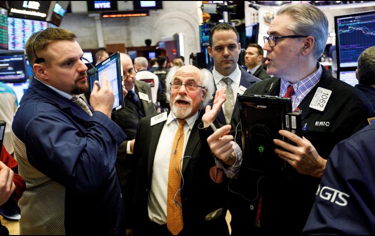 El selectivo S&P 500 progresó un 1.32% o 34.75 unidades hasta 2,670.71. EFE / J. Lane