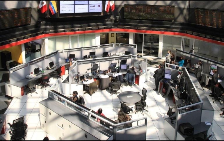 La BMV terminó la semana con un balance positivo de 4.20% en comparación con el viernes previo. EFE / ARCHIVO