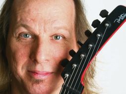 Adrian Belew, legendario guitarrista y miembro destacado de King Crimson. NOTIMEX