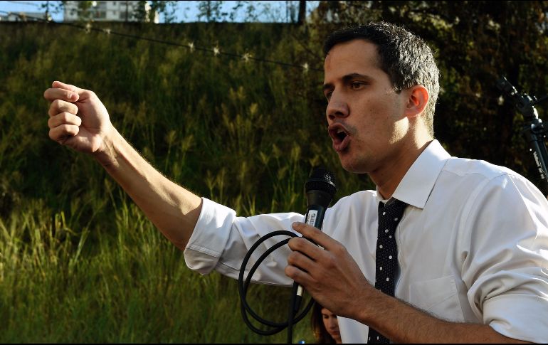 Guaidó declaró a periodistas que los embajadores ratificaron su reconocimiento al Parlamento como 