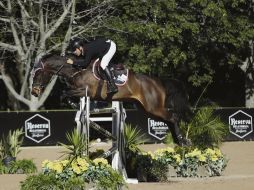 A lomos de “Connecticut”, Lambre se hizo del Clásico Scappino, prueba con obstáculos a 1.40 metros de altura. EL INFORMADOR / F. Atilano