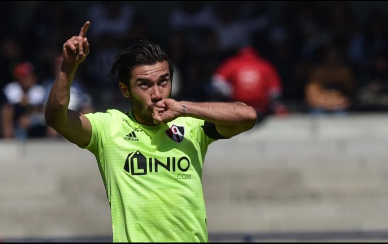 Vigón, capitán de los rojinegros, comandó la reacción de su equipo en el segundo tiempo. AFP / R. Arangua