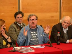 Taibo II reiteró a los periodistas que aunque no está de acuerdo con muchas publicaciones que se han hecho, nunca va a destruir un libro. SUN/L. Cortés