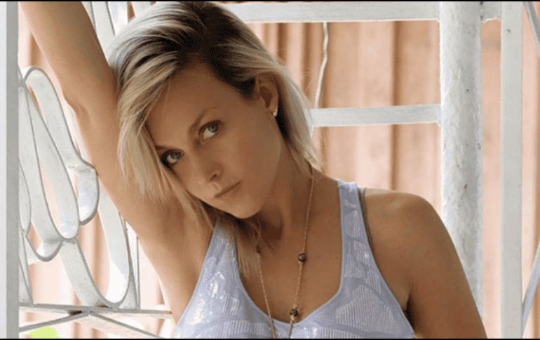 Fey suele compartir sus adelantos musicales con sensuales fotografías en las que sus fans le expresan halagos. INSTAGRAM / @fey