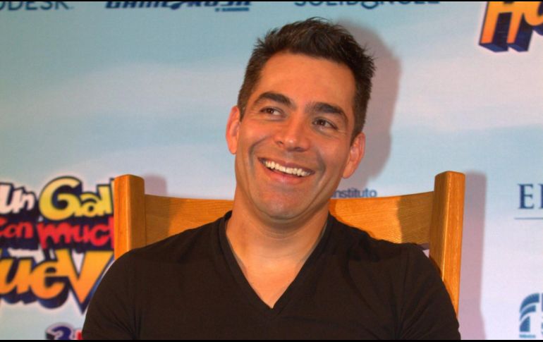 Omar Chaparro es conocido por interpretar personajes de humor en televisión y cine como 