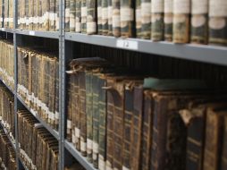 El suceso fue realizado entre las cinco y seis de la mañana del martes y quienes causaron el delito quemaron algunos libros, quebraron vidrios y rompieron artículos de uso de la biblioteca. EL INFORMADOR / ARCHIVO