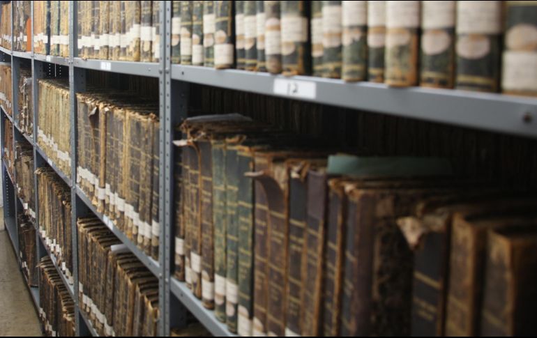 El suceso fue realizado entre las cinco y seis de la mañana del martes y quienes causaron el delito quemaron algunos libros, quebraron vidrios y rompieron artículos de uso de la biblioteca. EL INFORMADOR / ARCHIVO