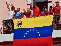 Ante sus seguidores, Maduro dio 72 horas a los diplomáticos estadounidenses para abandonar el país. AFP/L. Robayo