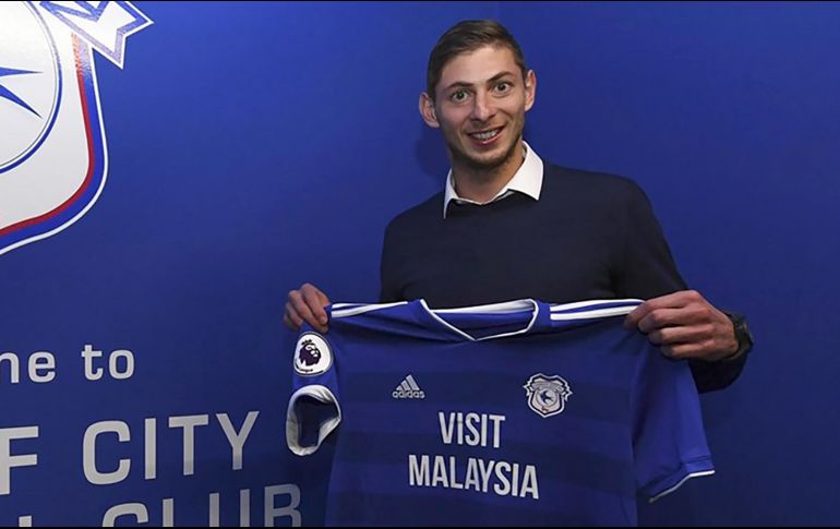 El monomotor en el que viajaban Sala y su piloto desapareció del radar el pasado lunes cerca de Guernsey. AFP/ARCHIVO