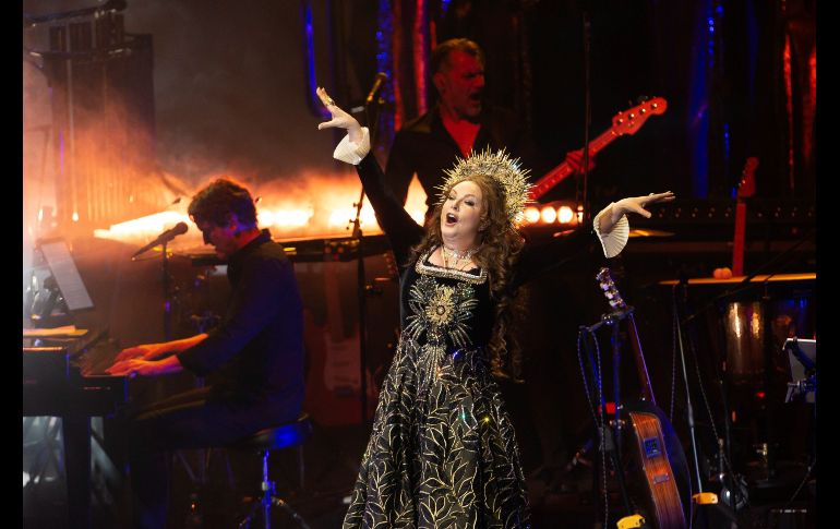 Sarah Brightman presenta su nueva producci�n HYMN, en el occidente de M�xico - GUADALAJARA (M�XICO), 22/01/2019.- La soprano brit�nica, Sarah Brightman presenta en concierto su nueva producci�n HYMN este martes, en el Auditorio Telmex de la ciudad de Guadalajara, estado de Jalisco (M�xico). EFE/ Francisco Guasco Sarah Brightman presenta su nueva producci�n HYMN, en el occidente de M�xico