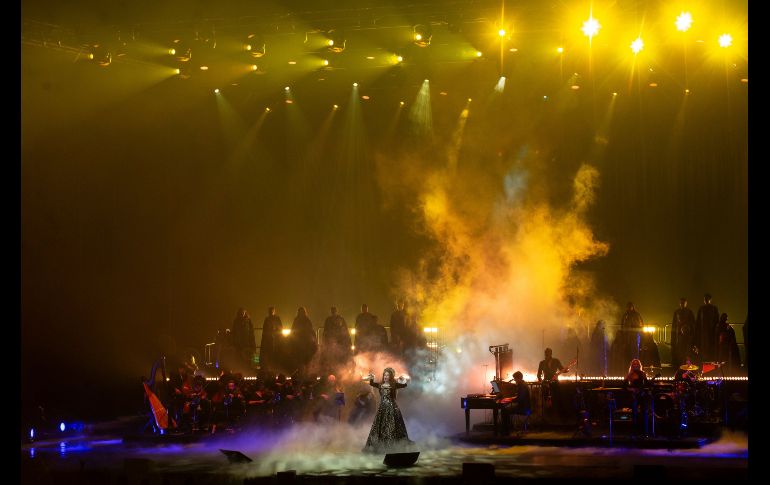 Sarah Brightman presenta su nueva producci�n HYMN, en el occidente de M�xico - GUADALAJARA (M�XICO), 22/01/2019.- La soprano brit�nica, Sarah Brightman presenta en concierto su nueva producci�n HYMN este martes, en el Auditorio Telmex de la ciudad de Guadalajara, estado de Jalisco (M�xico). EFE/ Francisco Guasco Sarah Brightman presenta su nueva producci�n HYMN, en el occidente de M�xico