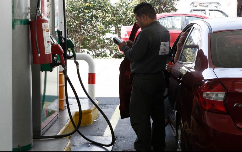 La ley considera penas de entre 20 y 30 años de prisión para quien participe ilegalmente en la cadena de venta de hidrocarburos. EL INFORMADOR/A. Camacho