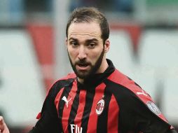 Reinicio. Gonzalo Higuaín no tuvo el éxito deseado en Milan, equipo en el que jugó los últimos seis meses y ahora buscará retomar el nivel en el futbol inglés. AFP / M. Medina