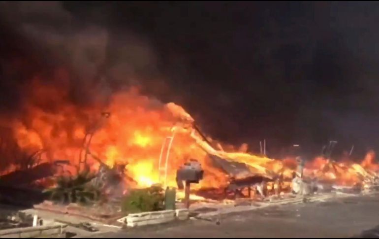 La conflagración destruyó más de cinco mil 600 inmuebles en más de 148 kilómetros cuadrados. AP/ARCHIVO