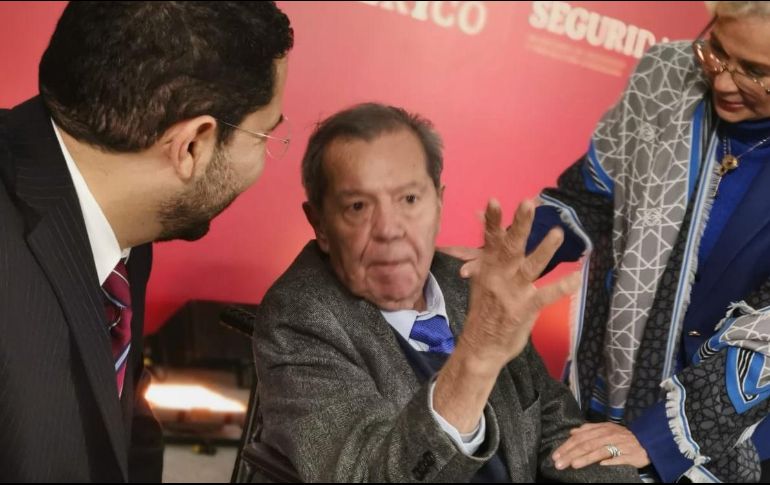 Porfirio Muñoz agradeció la preocupación por su salud, e informó que sigue en el evento. TWITTER/@PMunozLedo