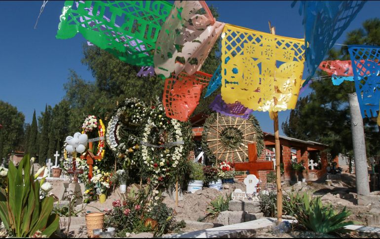 Las ceremonias luctuosas en la localidad de Tlahuelilpan se han vuelto una constante desde el pasado viernes. NTX/J. Espinosa