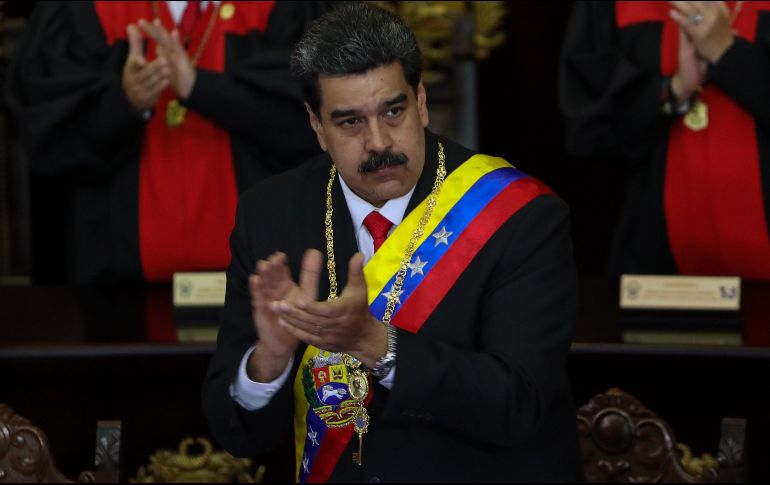 El presidente de Venezuela, Nicolás Maduro, asistió a la ceremonia de apertura al año judicial, donde recibió el respaldo de los jefes de los poderes públicos. EFE/C. Hernández
