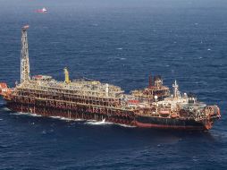 La producción nacional de gasolinas en la segunda semana de 2019 fue de 103 mil barriles en promedio, tan sólo 10 mil barriles menos en relación con los 113 mil barriles diarios reportados la semana previa. EFE / ARCHIVO