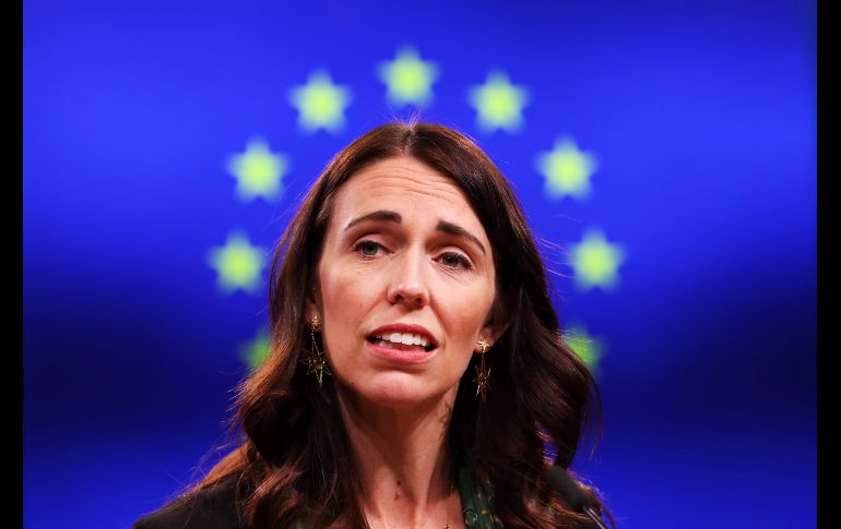 La primera ministra de Nueva Zelanda, Jacinda Ardern, da un discurso conjunto con el presidente del Consejo Europeo, Donald Tusk, en las oficinas centrales del consejo en Bruselas. AP/F. Seco