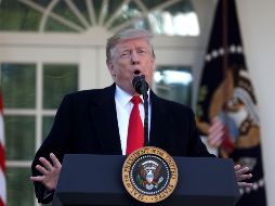 El mandatario dice que reabrirán hasta el 15 de febrero los departamentos del gobierno federal que llevan cerrados más de un mes. AFP / A. Edelman