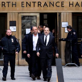 Juez aprueba cambios a equipo legal de Weinstein