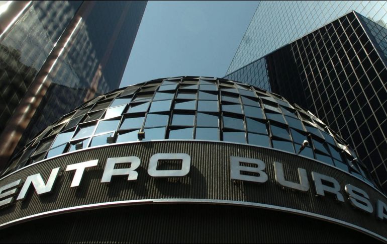 Al cierre de la jornada accionaria, en la BMV se operó un volumen de 216.9 millones de títulos. EFE/ARCHIVO