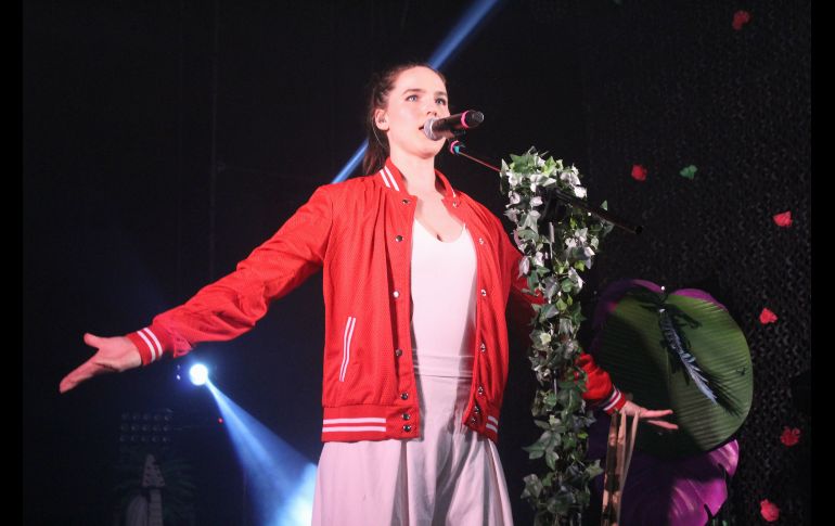 Sofi Tukker y su fiesta en escena
