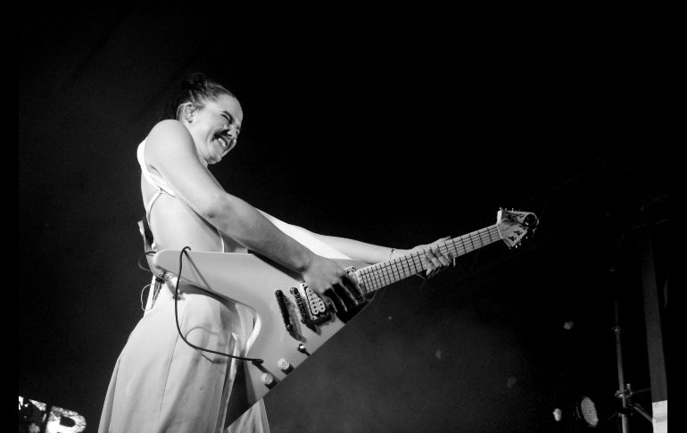 Sofi Tukker y su fiesta en escena