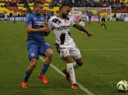 El portero José de Jesús Corona tuvo una destacada actuación en este partido. NTX/O. Ramírez