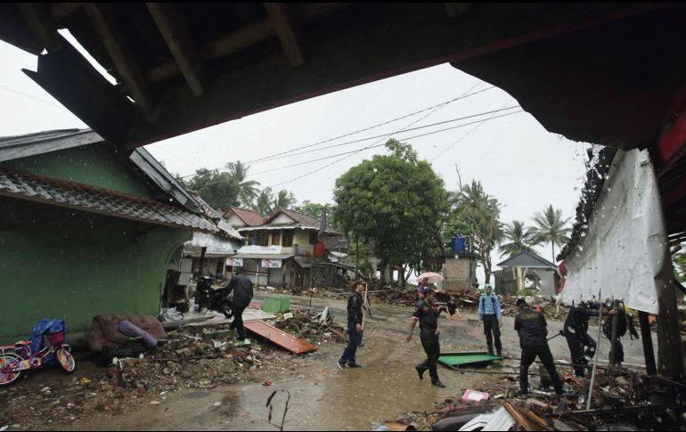 El nivel de agua alcanzó dos metros de altura, afectó a 188 poblaciones y provocó la evacuación de seis mil 757  residentes. AP / ARCHIVO