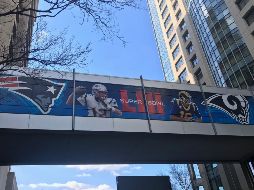 Las calles del centro de la ciudad están revestidas con letreros del evento, que recibirá a miles de fanáticos. EL INFORMADOR / P. Gallardo