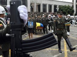 Funerales del cadete Andrés Felipe Carvajal, una de las víctimas del atentado terrorista que dio al traste con las negociaciones entre el Gobierno y el ELN. AP/F. Vergara