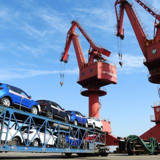 México registra superávit comercial en diciembre