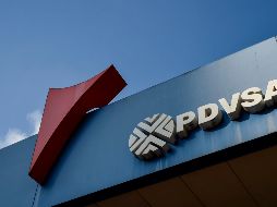 Estados Unidos emitió sanciones contra la petrolera PDVSA para evitar el desvío de recursos del régimen de Nicolás Maduro. AFP / L. Robayo