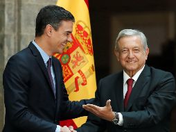 Los presidentes se trasladaron al Salón Embajadores para sostener una reunión privada con sus respectivas comitivas, para más tarde ofrecer un mensaje en el Salón Tesorería. EFE / J. Méndez