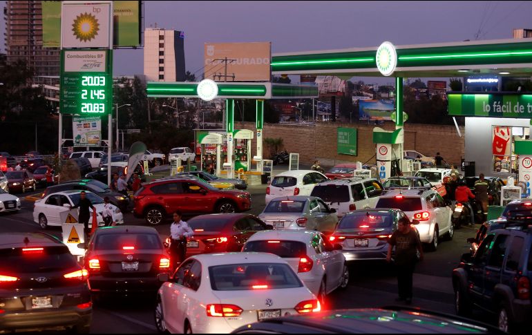 Alfaro señaló que las pérdidas que se han registrado en el Estado por el desabasto son de alrededor de 300 y 500 millones de pesos diarios. EFE / ARCHIVO