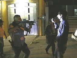 Las imágenes de la amenaza causaron indignación en redes. TWITTER/@ElInformanteMX