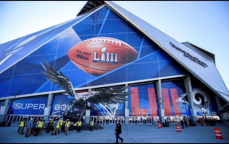 El Mercedes-Benz Stadium se encuentra listo para el encuentro del próximo domingo entre Patriots y Rams. EFE/T. Maury