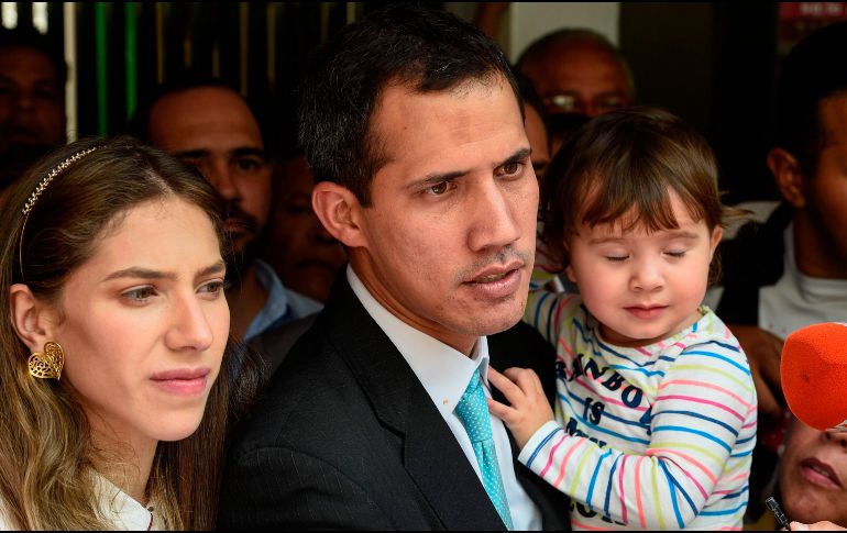 Guaidó ratifica que únicamente estarán interesados en un diálogo cuando se termine el “cese de la usurpación”. AFP / ARCHIVO