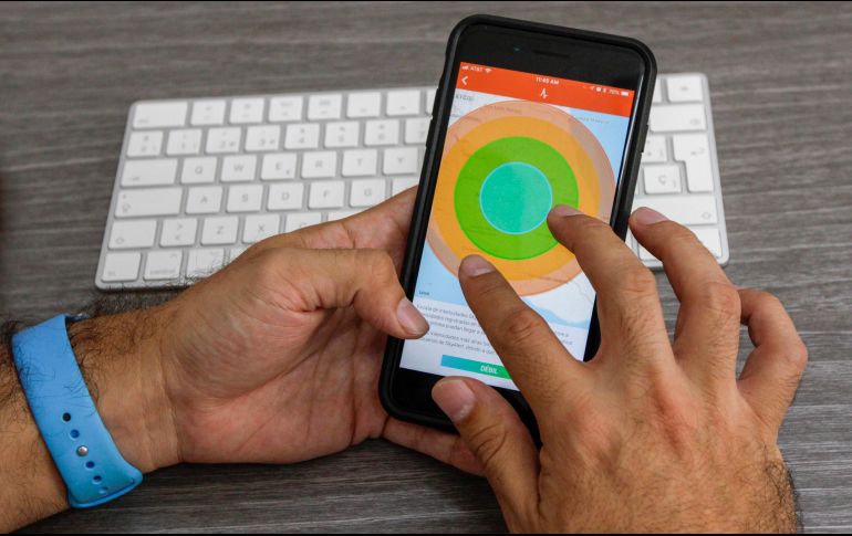 En la Ciudad de México, la alerta sísmica no suena. Sin embargo, algunas personas desalojan los edificios como medida de precaución. NTX / ARCHIVO