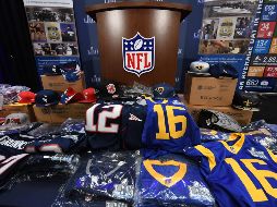Conforme pasan los días, las playeras y artículos en venta en la tienda oficial de la NFL comienzan a agotarse, excepto los que tienen los colores azul y amarillo. AFP / T. A. Clary