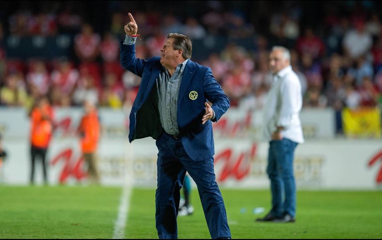 Herrera dice no sentirse intimidado por la tarea de manejar un vestidor lleno de estrellas. MEXSPORT/ARCHIVO