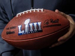 De ganar, los Patriots sumarían su sexto Super Bowl; sería el segundo para los Rams. EFE/S. Thew