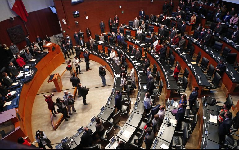 En la apertura de sesiones de la Cámara Alta, legisladores recibieron la propuesta de López Obrador para estudiarla. SUN/ARCHIVO