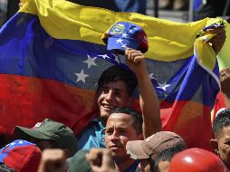 Guaidó llamó a las fuerzas armadas y civiles a actuar ante la crisis humanitaria en Venezuela. AFP/Y. Cortez