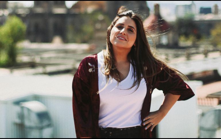 Jimena Longoria posa desde las instalaciones de El Informador. EL INFORMADOR / G. Gallo