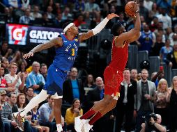 La noche volvió a ser una de esa raras veladas en las que la actuación de James Hardem no basto para darle la victoria a su equipo. AP