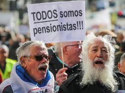 Manifestación para protestar contra los recortes en pensiones y por la defensa del sistema convocada por la Coordinadora Estatal por la Defensa del Sistema Público de Pensiones. EFE / E. Naranjo