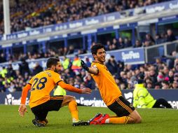 El mexicano atraviesa por un buen momento en el futbol inglés, pues registra cuatro anotaciones en sus últimos tres partidos con los licántropos. TWITTER / @WolvesEspanol